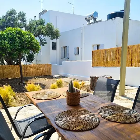 Seaera Luxury Villa *